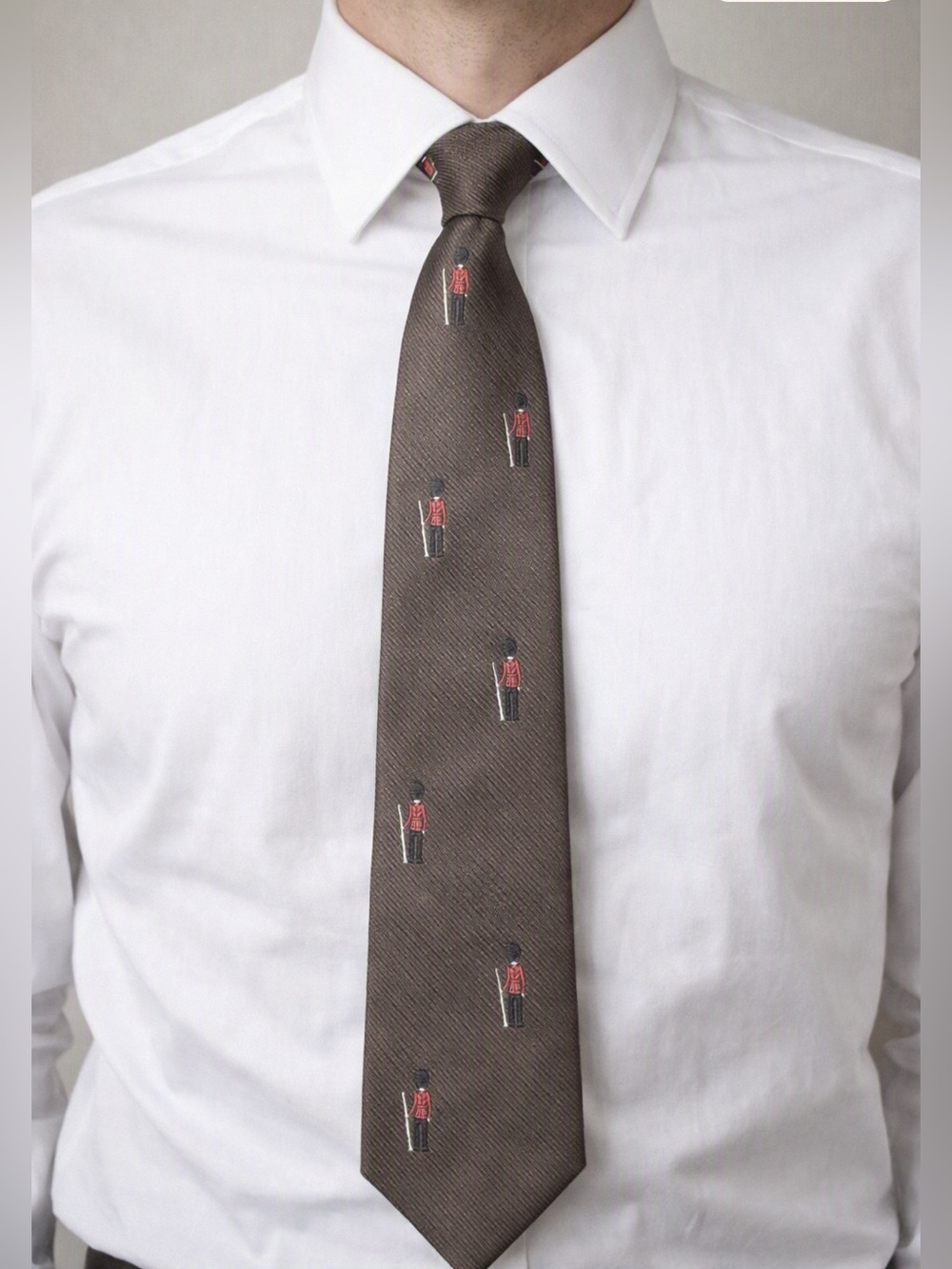 Queen Elizabeth 2 QE2 Guardsman Tie – Vintage Cunard Cruise Ship Souvenir